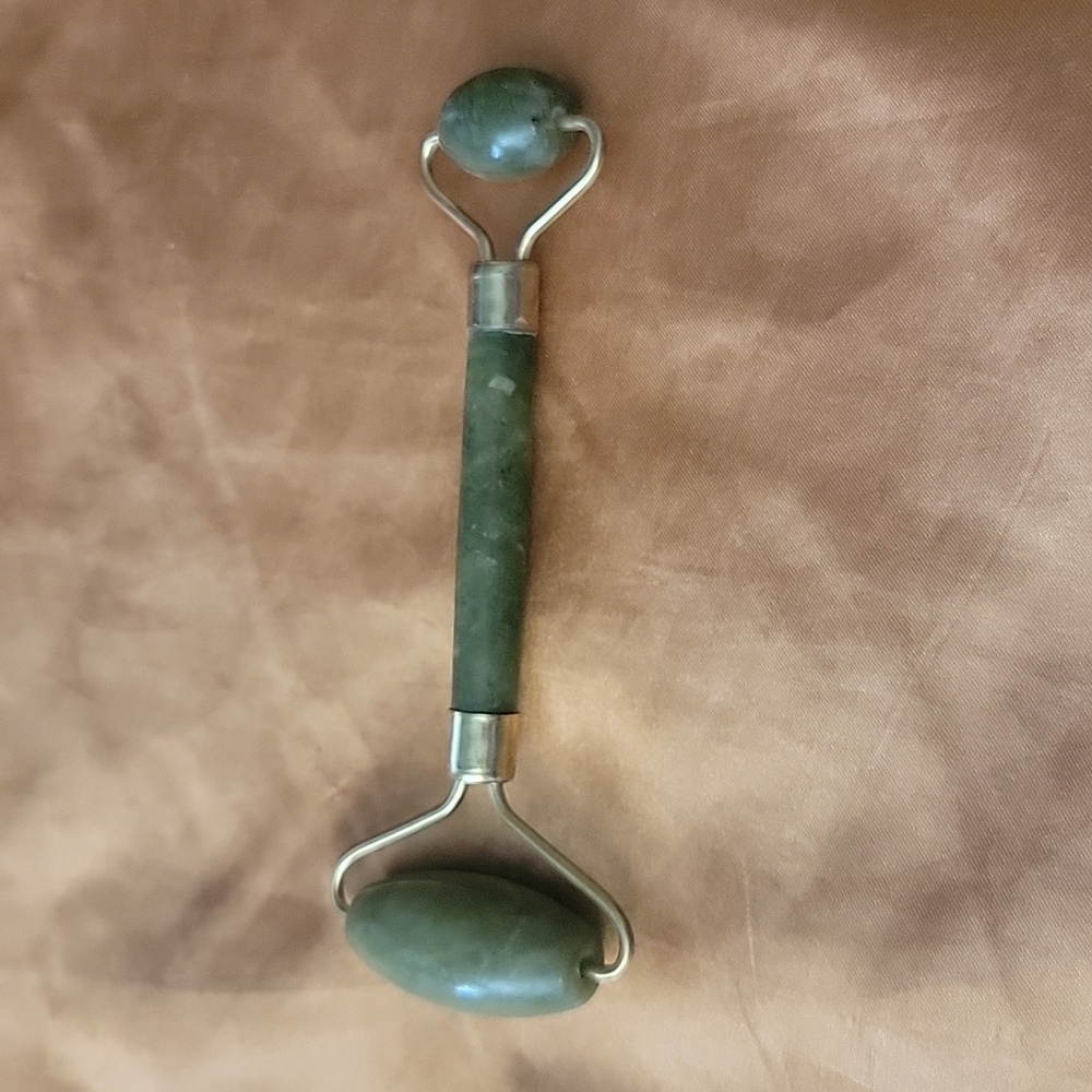 NEW Genuine Jade Double Ended Facial Roller